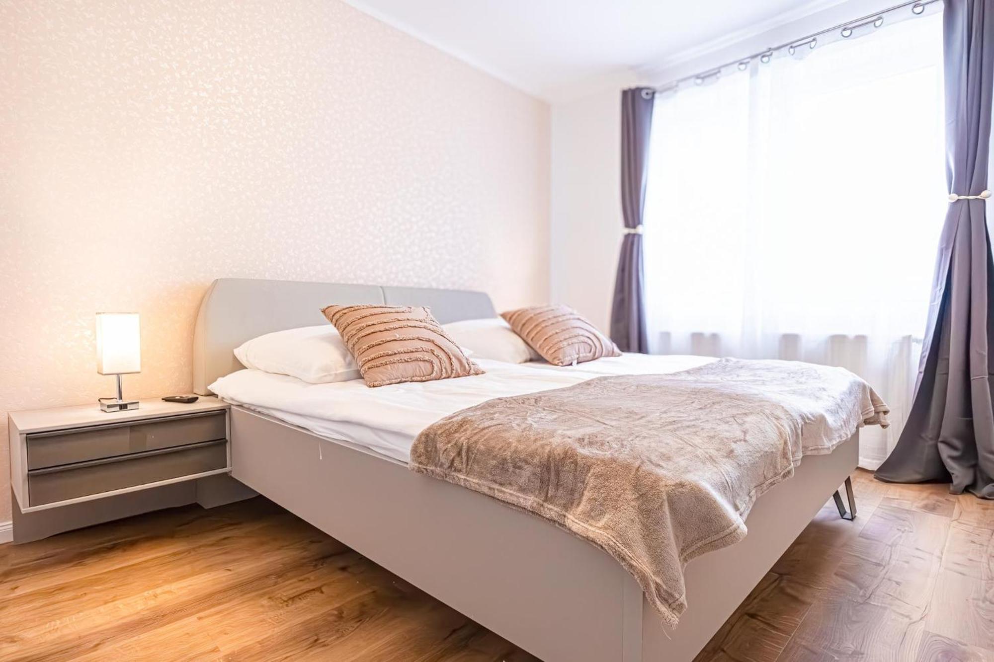 Charming 1Br And 1Lr Apt Modern Design Donaustadt Wien Eksteriør bilde