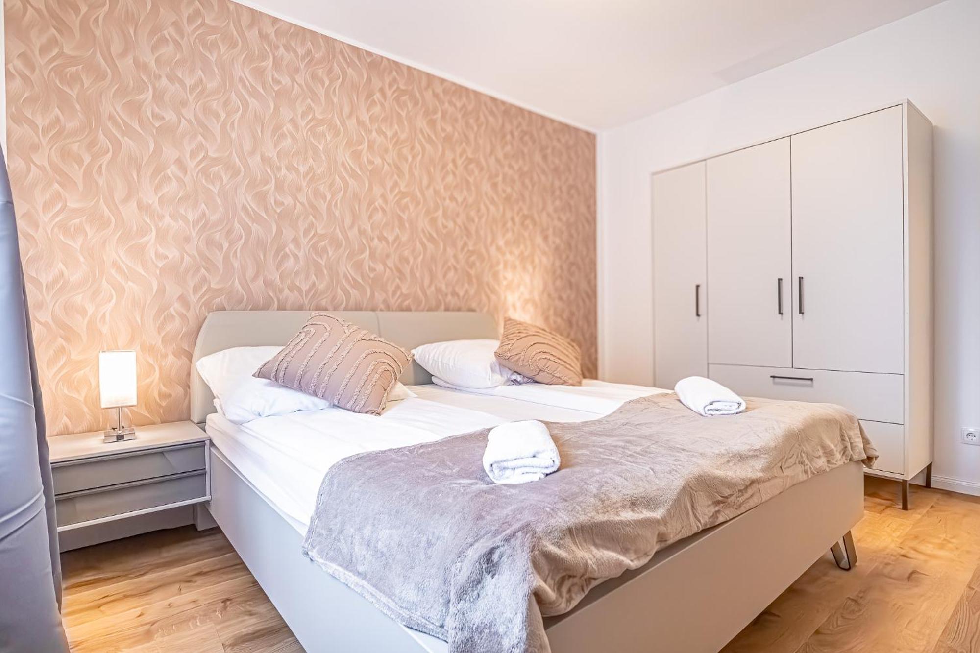 Charming 1Br And 1Lr Apt Modern Design Donaustadt Wien Eksteriør bilde
