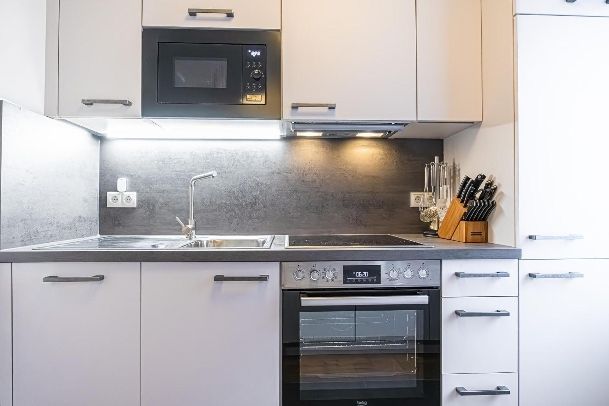 Charming 1Br And 1Lr Apt Modern Design Donaustadt Wien Eksteriør bilde