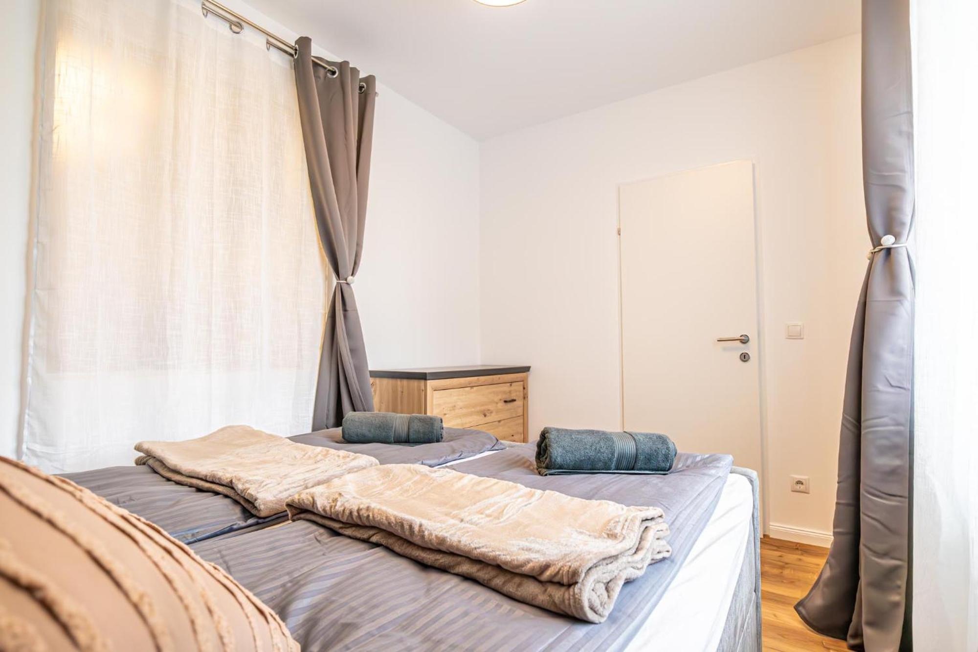 Charming 1Br And 1Lr Apt Modern Design Donaustadt Wien Eksteriør bilde