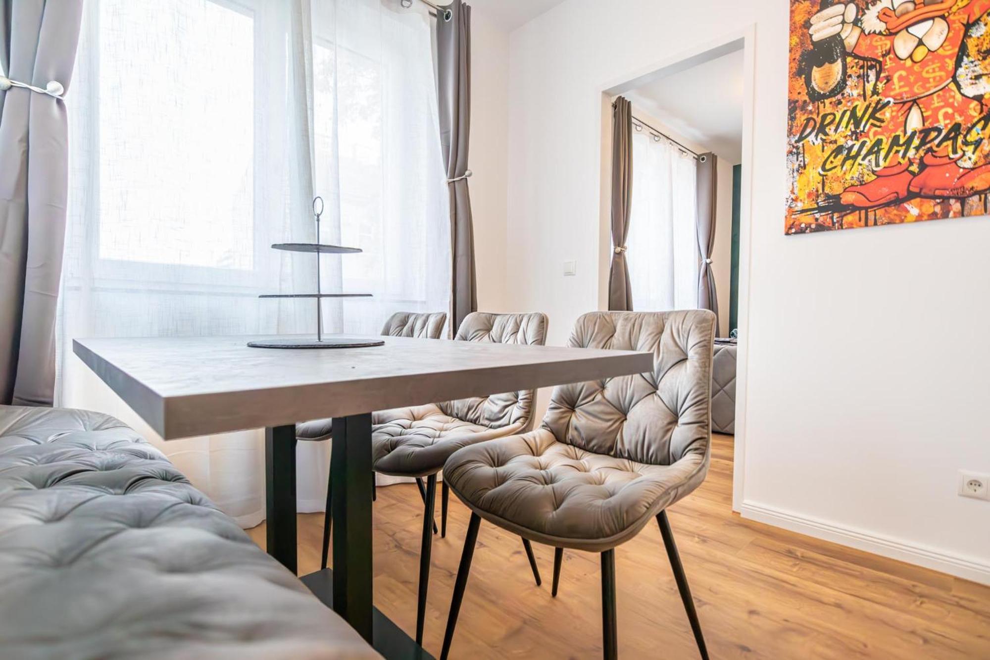 Charming 1Br And 1Lr Apt Modern Design Donaustadt Wien Eksteriør bilde