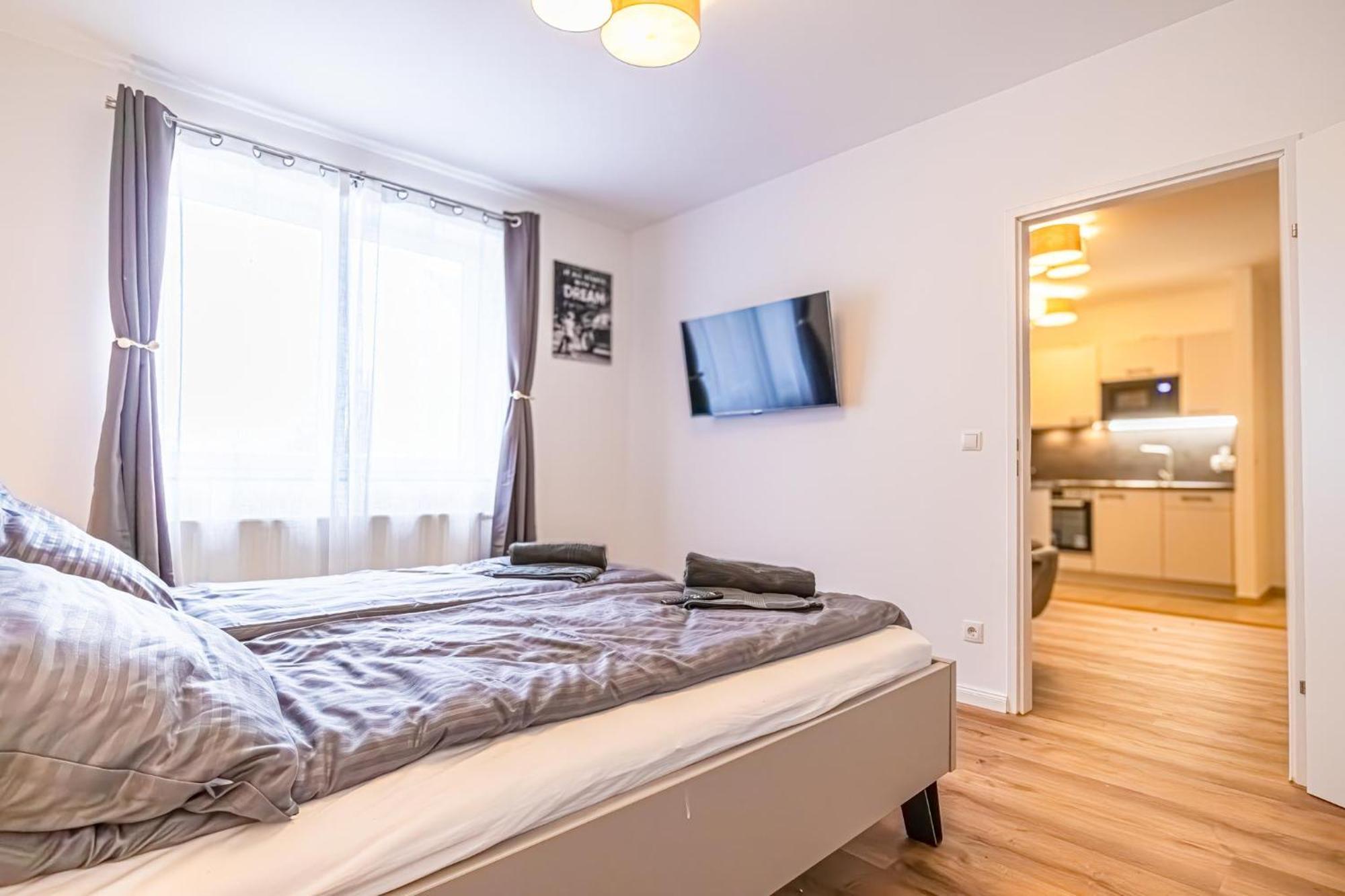 Charming 1Br And 1Lr Apt Modern Design Donaustadt Wien Eksteriør bilde