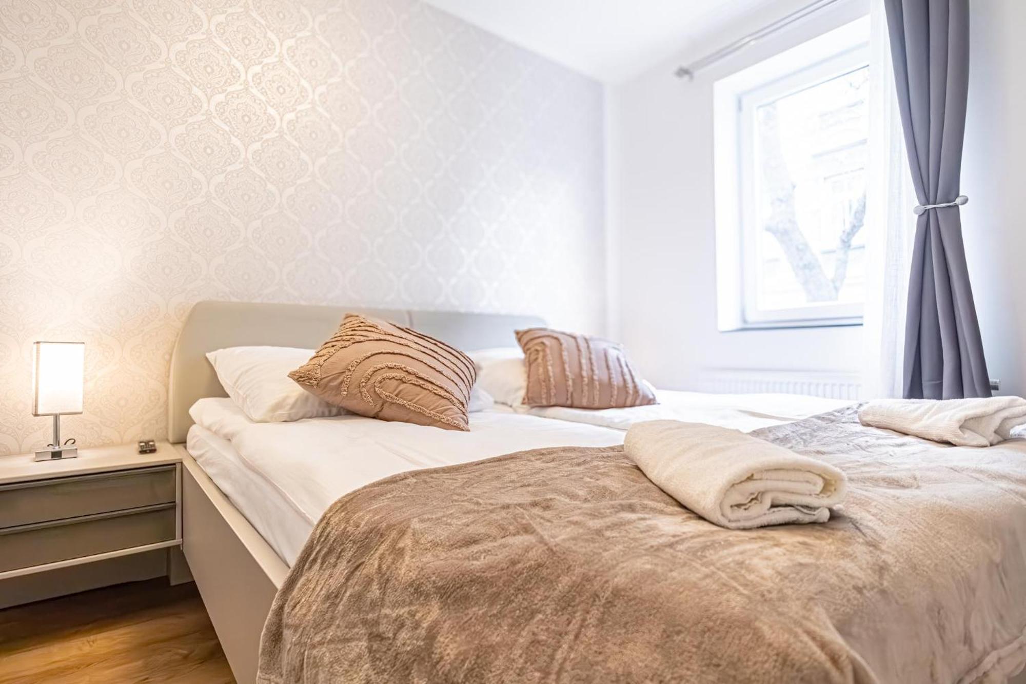 Charming 1Br And 1Lr Apt Modern Design Donaustadt Wien Eksteriør bilde