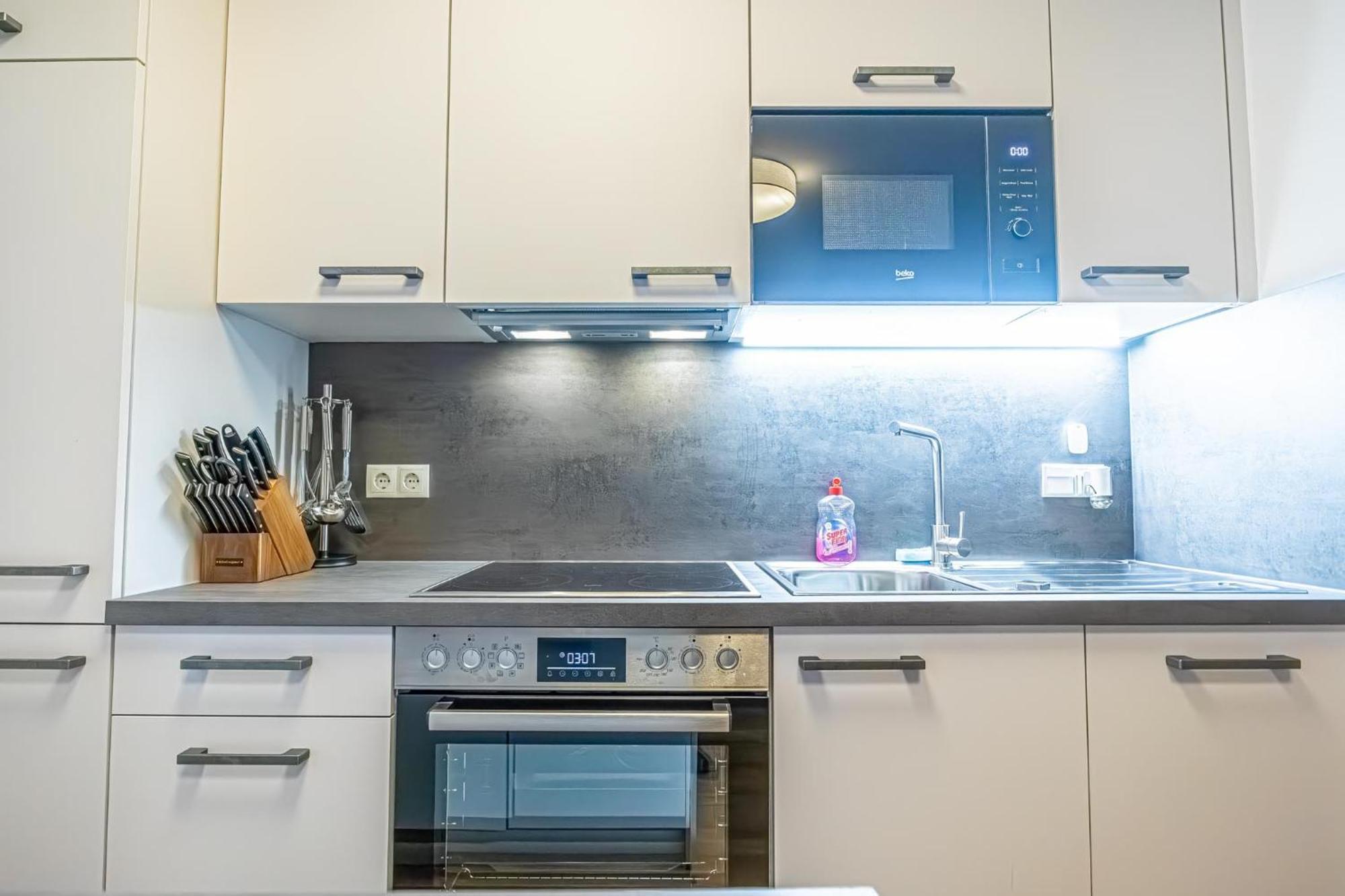 Charming 1Br And 1Lr Apt Modern Design Donaustadt Wien Eksteriør bilde