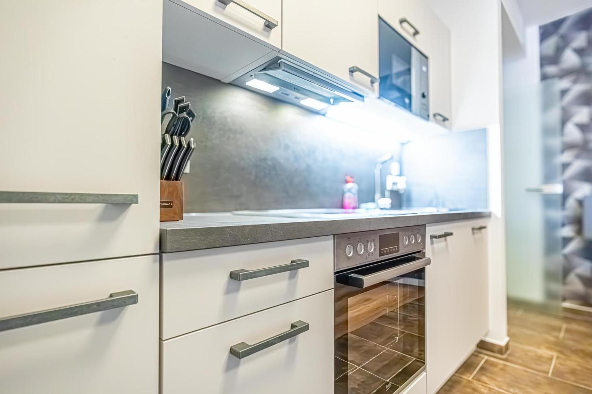 Charming 1Br And 1Lr Apt Modern Design Donaustadt Wien Eksteriør bilde